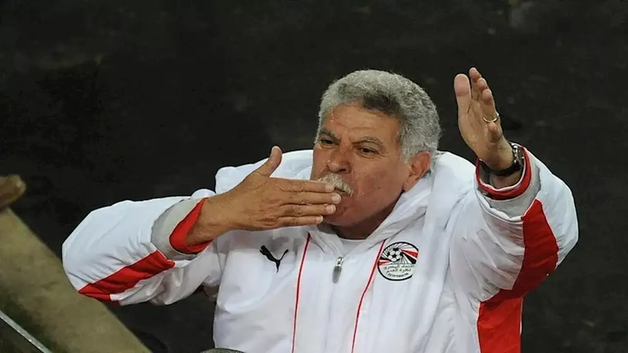 حسن شحاتة يكشف كواليس مشاركته كحارس مرمى في صفوف منتخب مصر